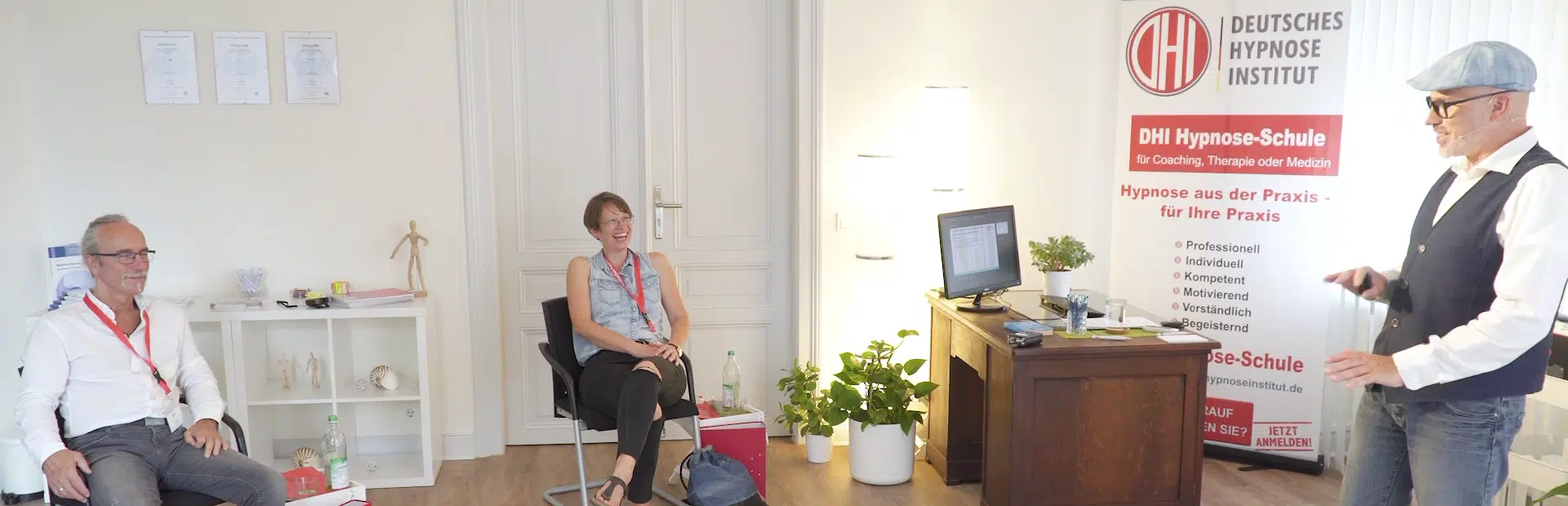 Live-Unterricht mit Lars Gutzeit in der DHI Hypnoseausbildung